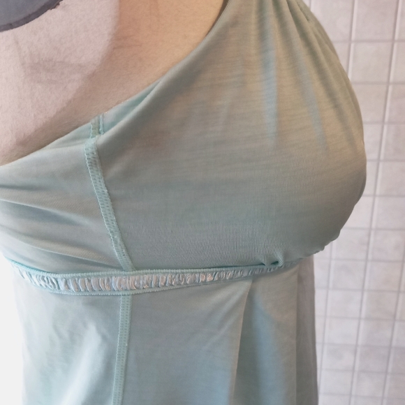 Lululemon mint loose fitting tank - Picture 4 of 9
